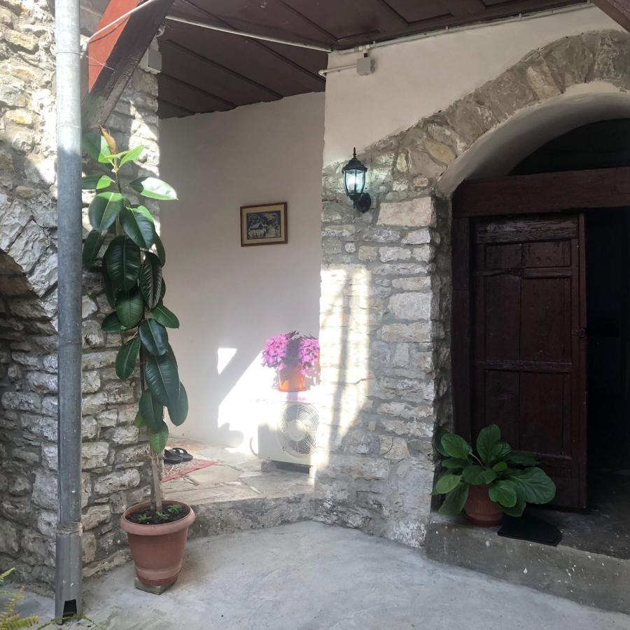 Guest House Anastas Berat Exteriér fotografie